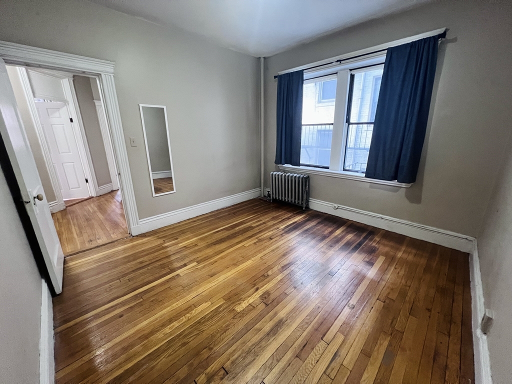 52 Charlesgate East 160