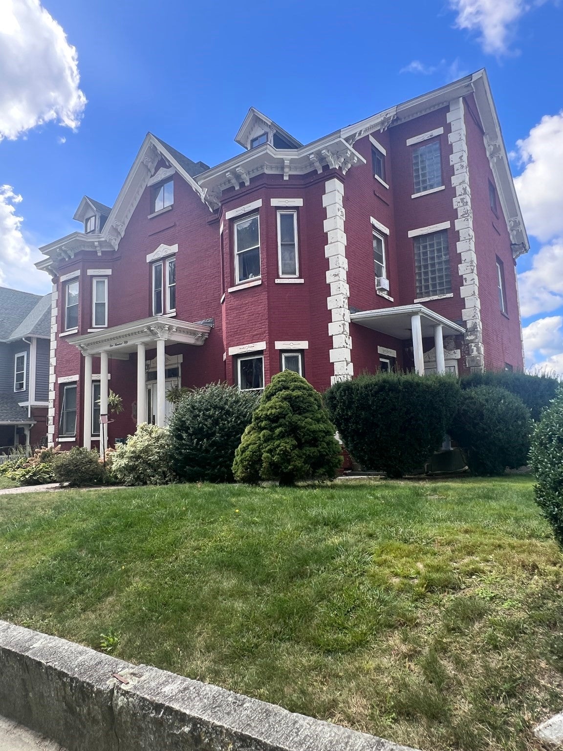 Photo of 150 Lincoln St, Worcester, MA