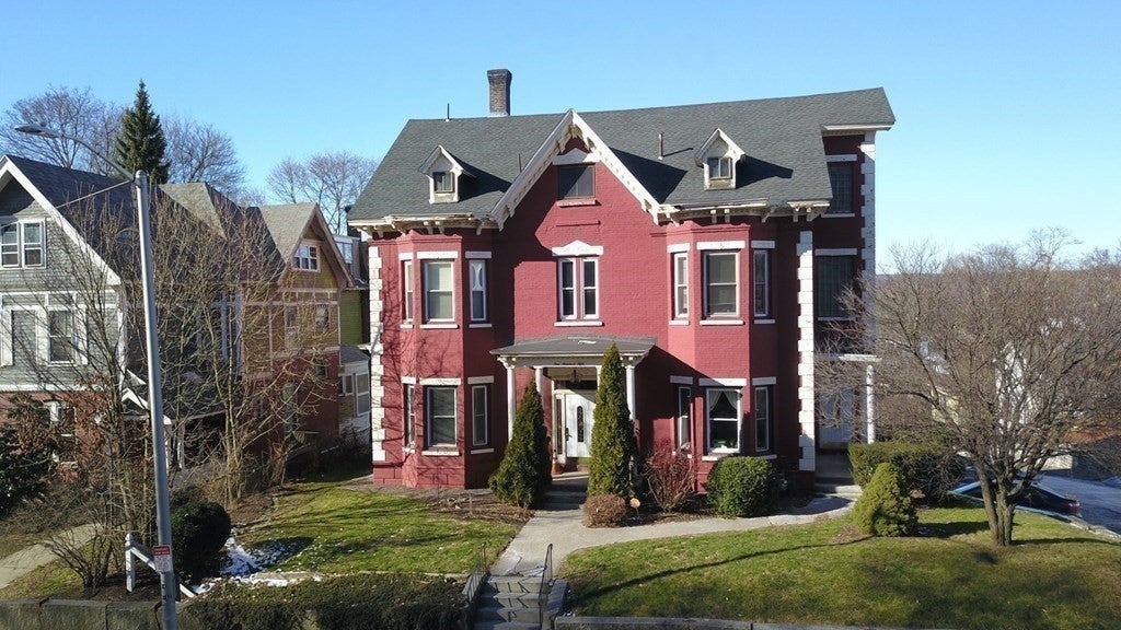 150 Lincoln St 3
