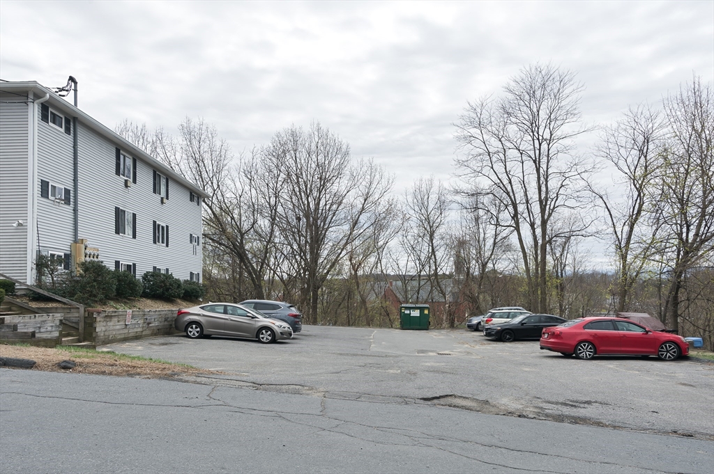 33 Huron St 10