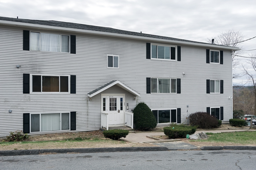 33 Huron St 10