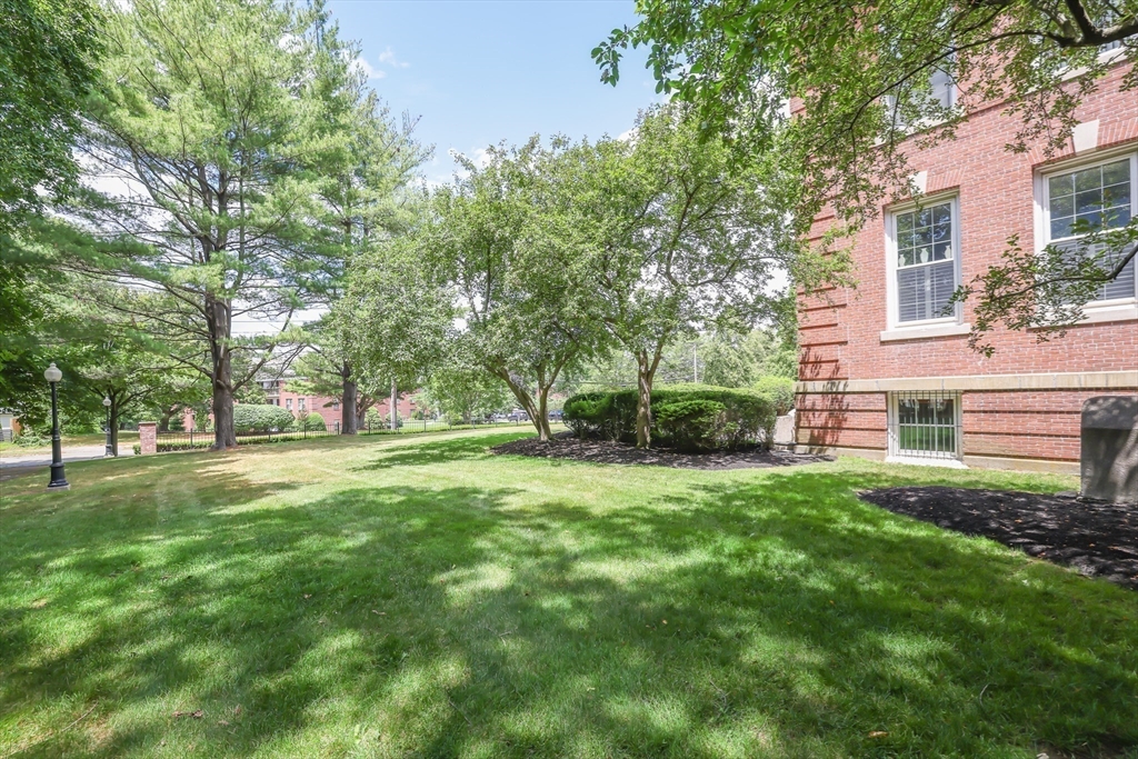 Needham, Massachusetts 02494, United States, 2 Bedrooms Bedrooms, ,2 BathroomsBathrooms,Residential,Active,177145