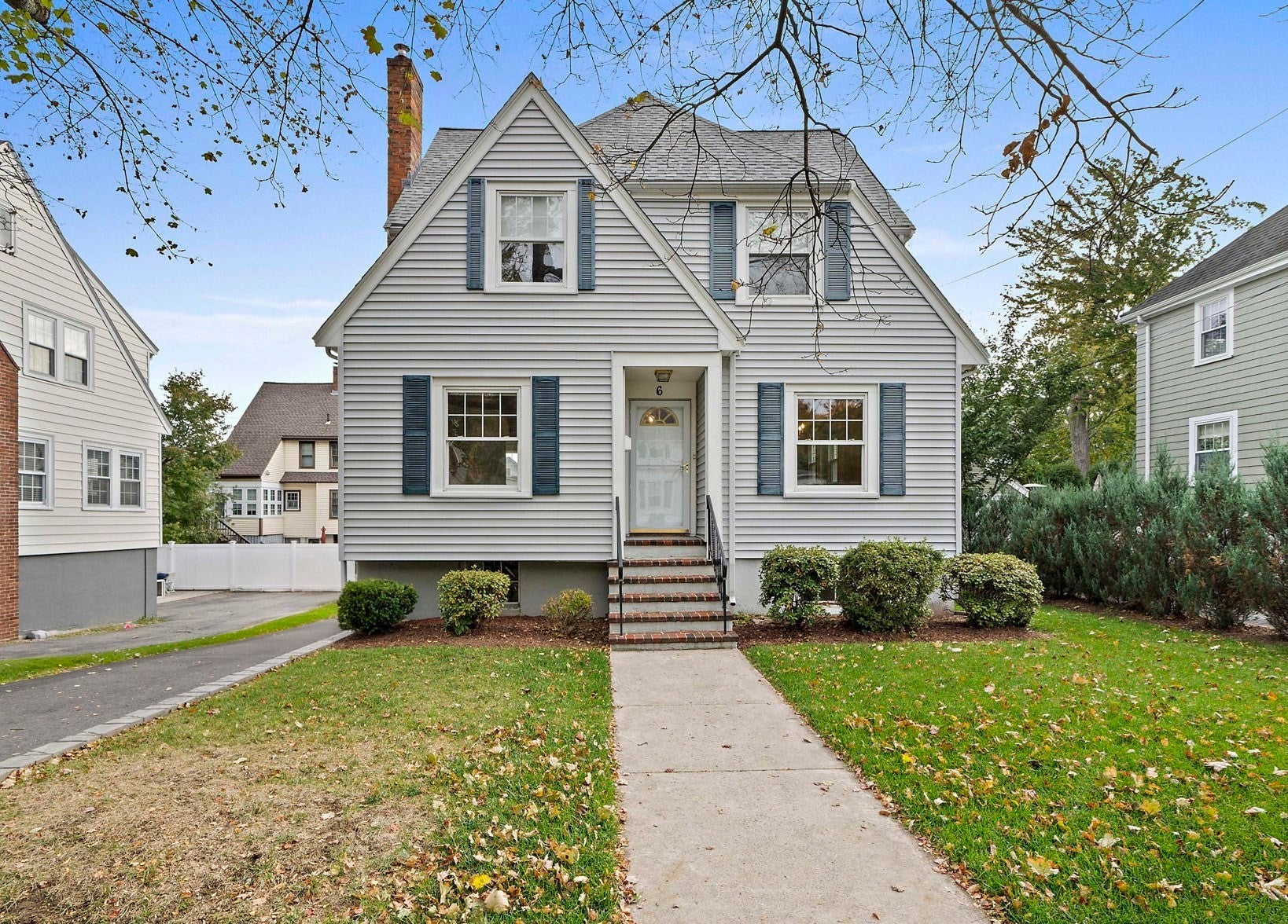 6 Rowe St