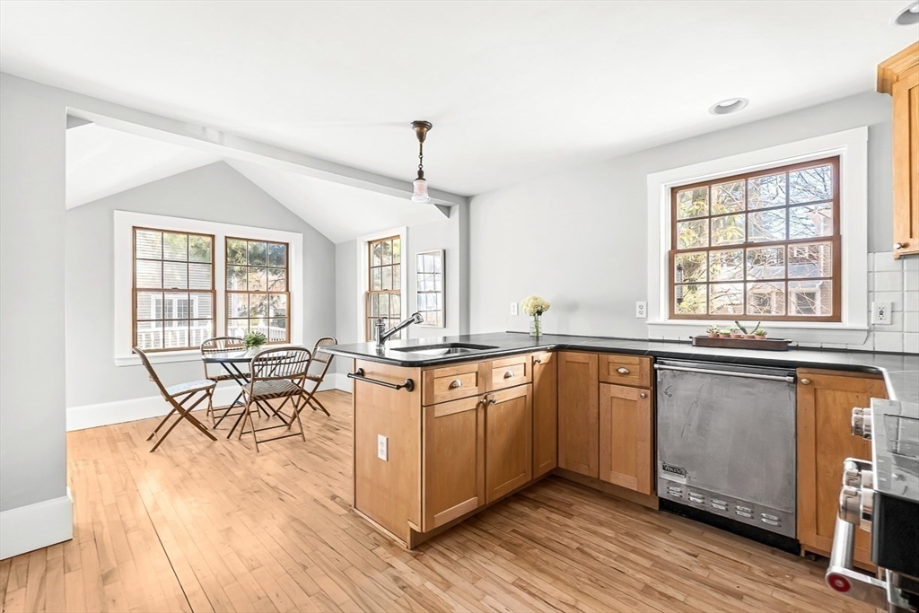53 Lake Street, Winchester, MA Photo #10