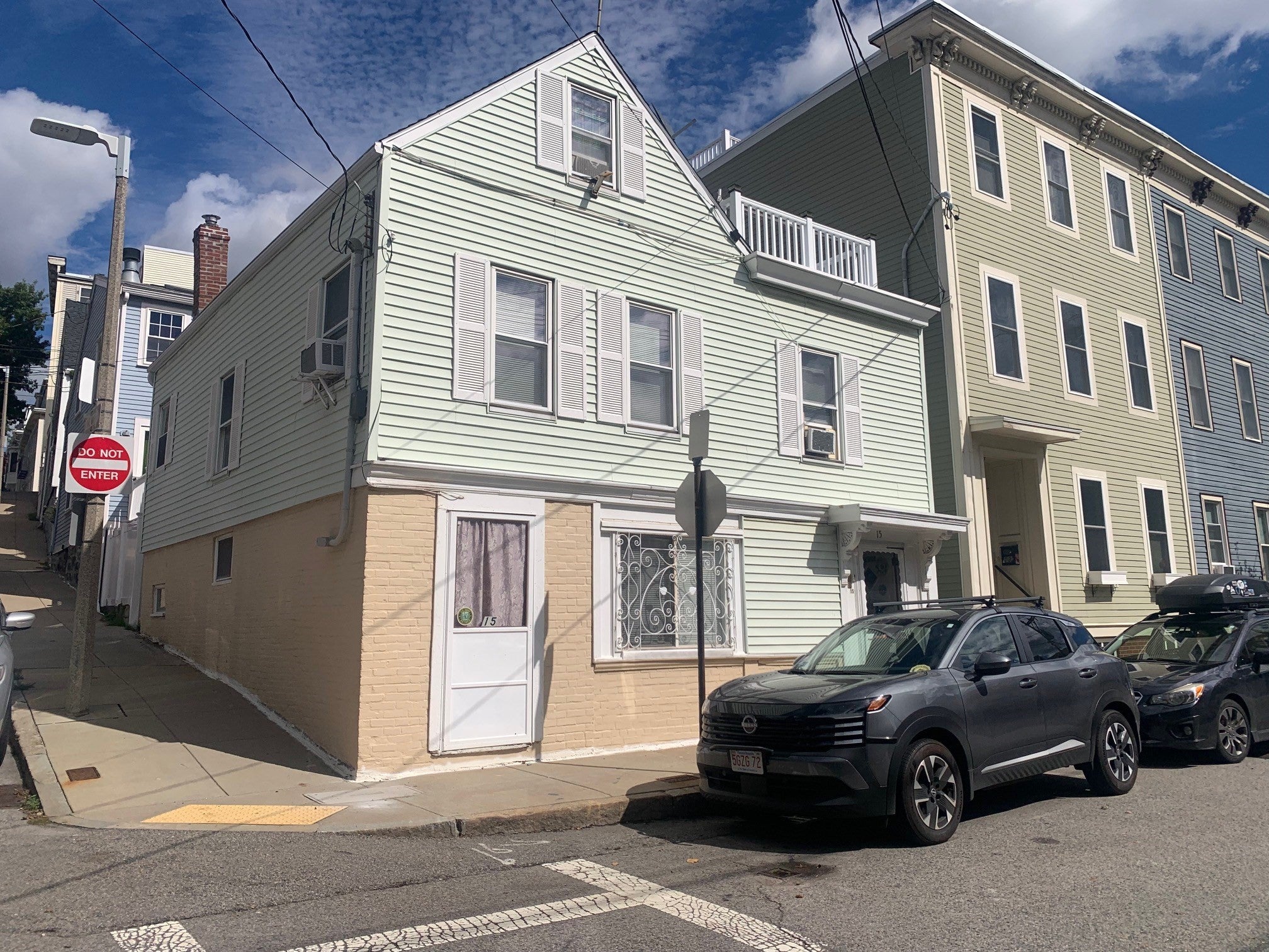 15 Russell St