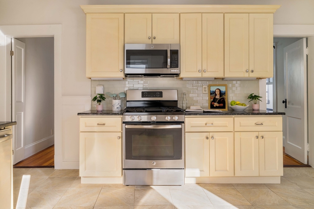 144-146 White Street