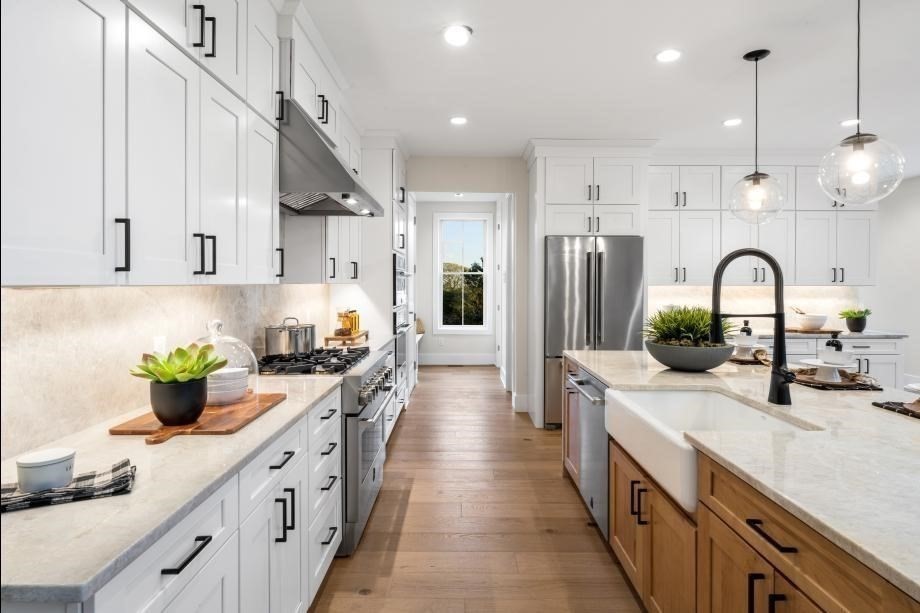 8 Town Line Road 4