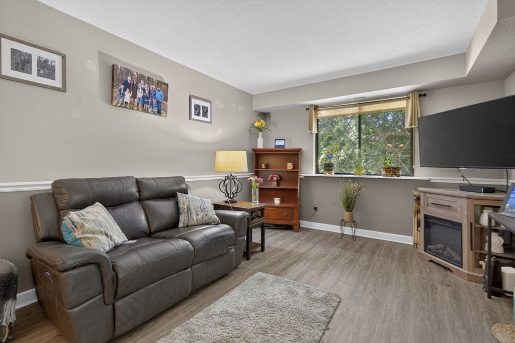 7 Greenbriar Drive 209