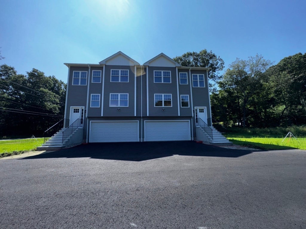 Photo of 191 Oxford Ave, Dudley, MA