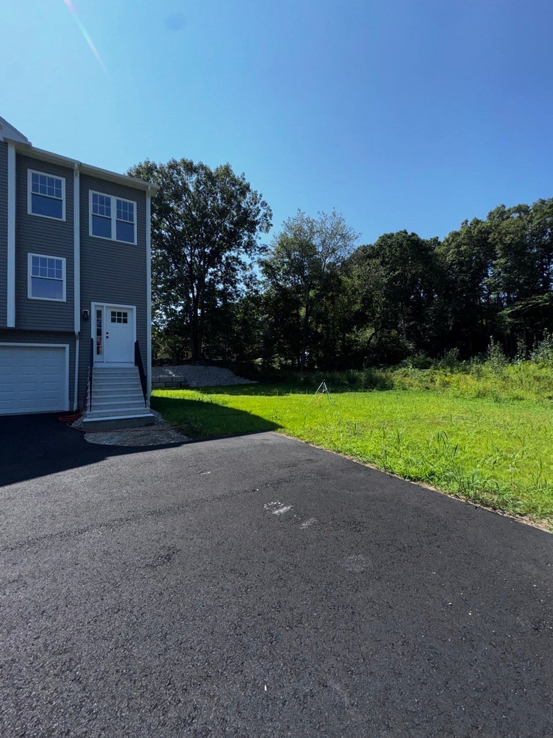 191 Oxford Ave 2