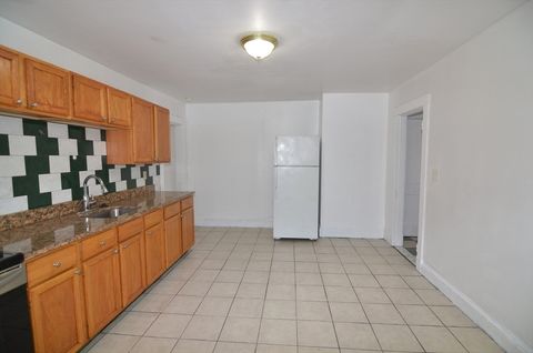 116 Phillips St 2R Quincy MA 02170