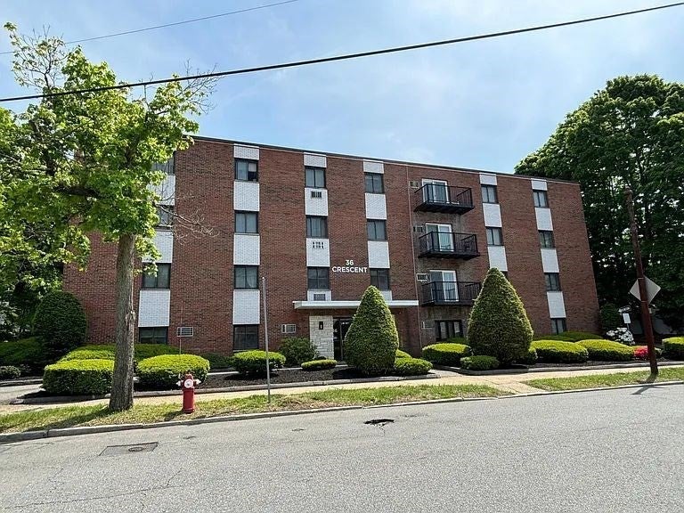 36 Crescent St #17, Wakefield, MA, 36 Crescent St #17, Wakefield, MA Photo #1