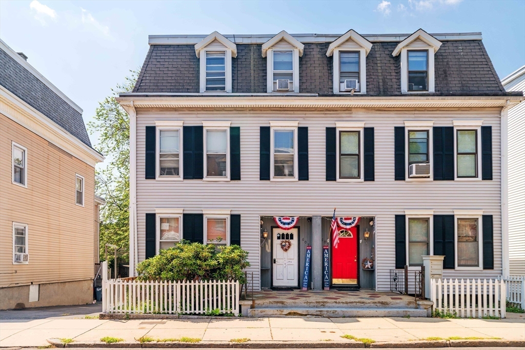 607 East 7th St