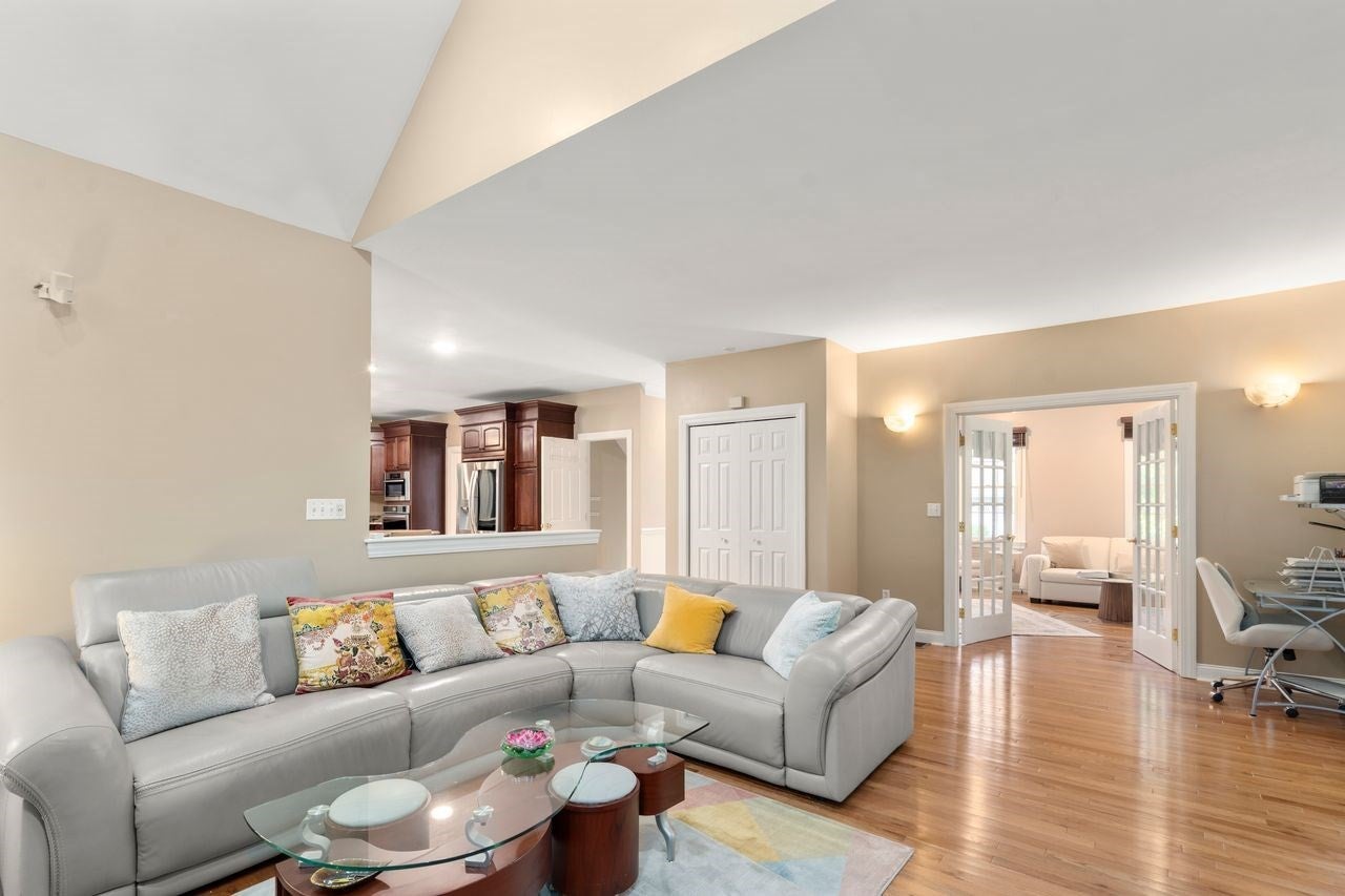 20 Fern Brook Cir, Canton, MA, 20 Fern Brook Cir, Canton, MA Photo #2