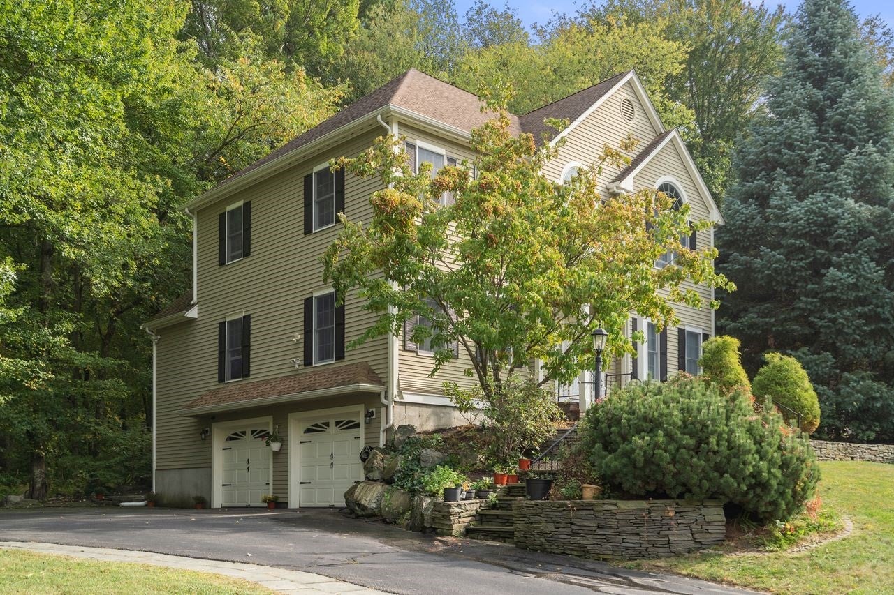20 Fern Brook Cir, Canton, MA, 20 Fern Brook Cir, Canton, MA Photo #37