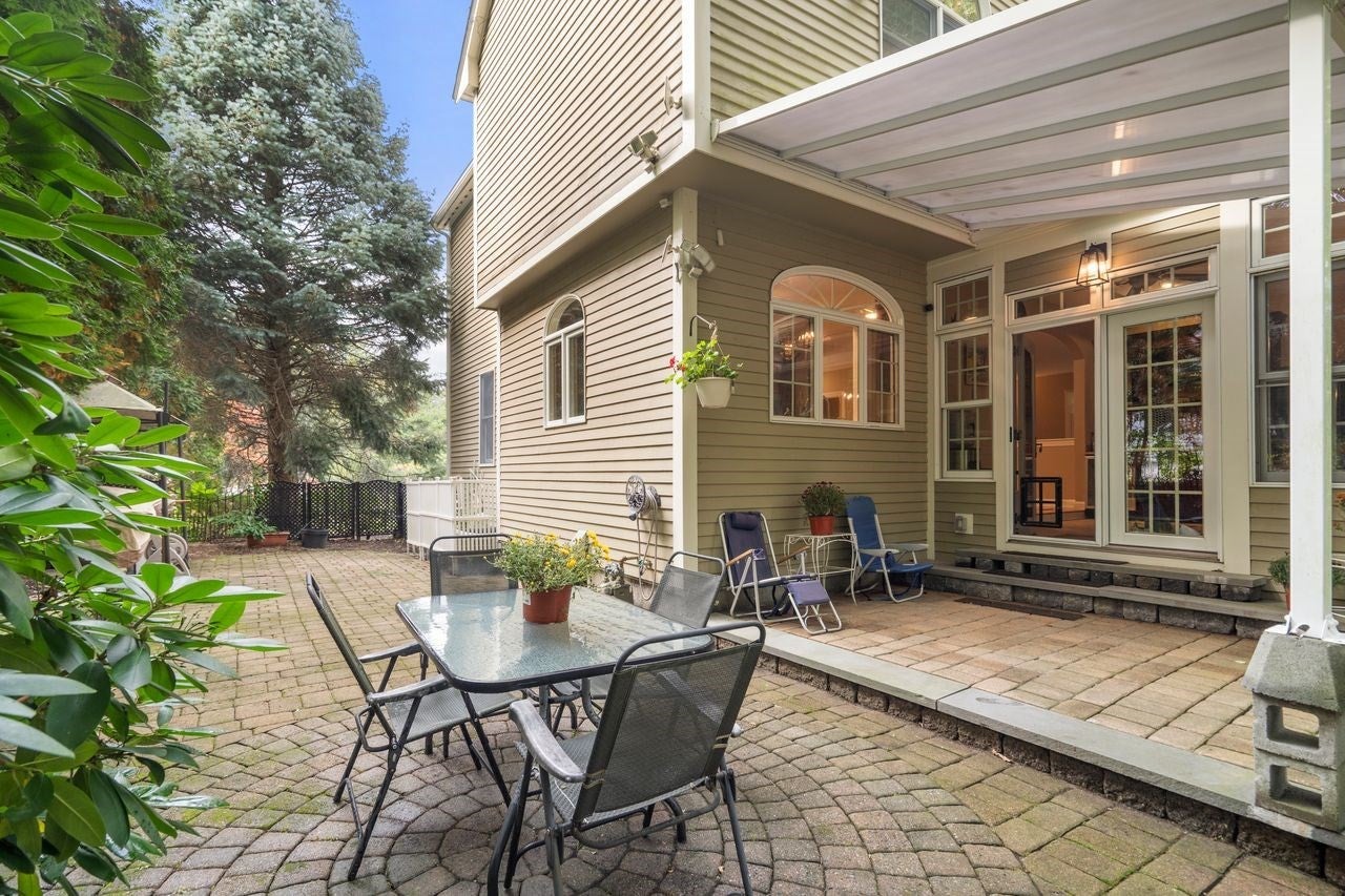 20 Fern Brook Cir, Canton, MA, 20 Fern Brook Cir, Canton, MA Photo #33