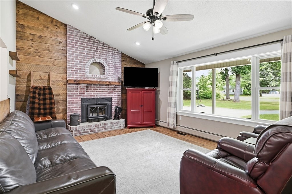 178 County Rd, Southampton, MA, 178 County Rd, Southampton, MA Photo #4