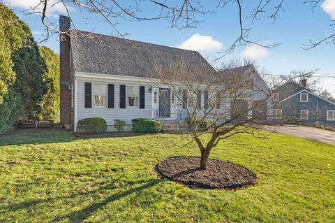 5 Laura Lane Fairhaven MA 02719