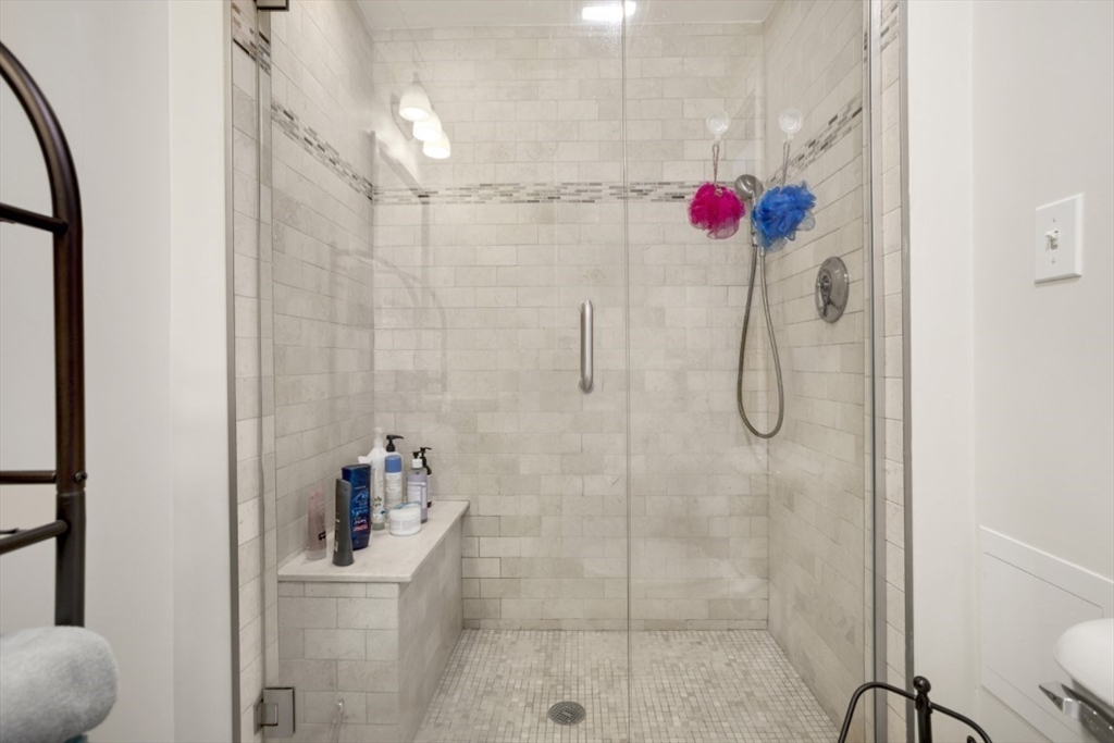 23 Woodward St #3, Boston, MA Photo #17