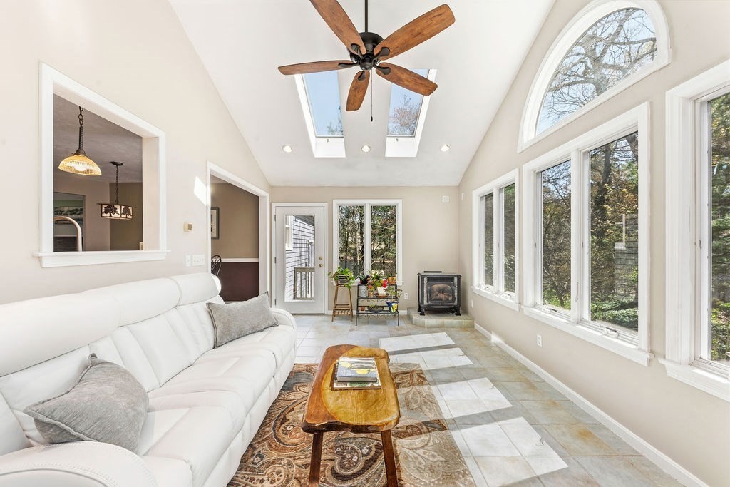192 Fairway Dr, Attleboro, MA Photo #19