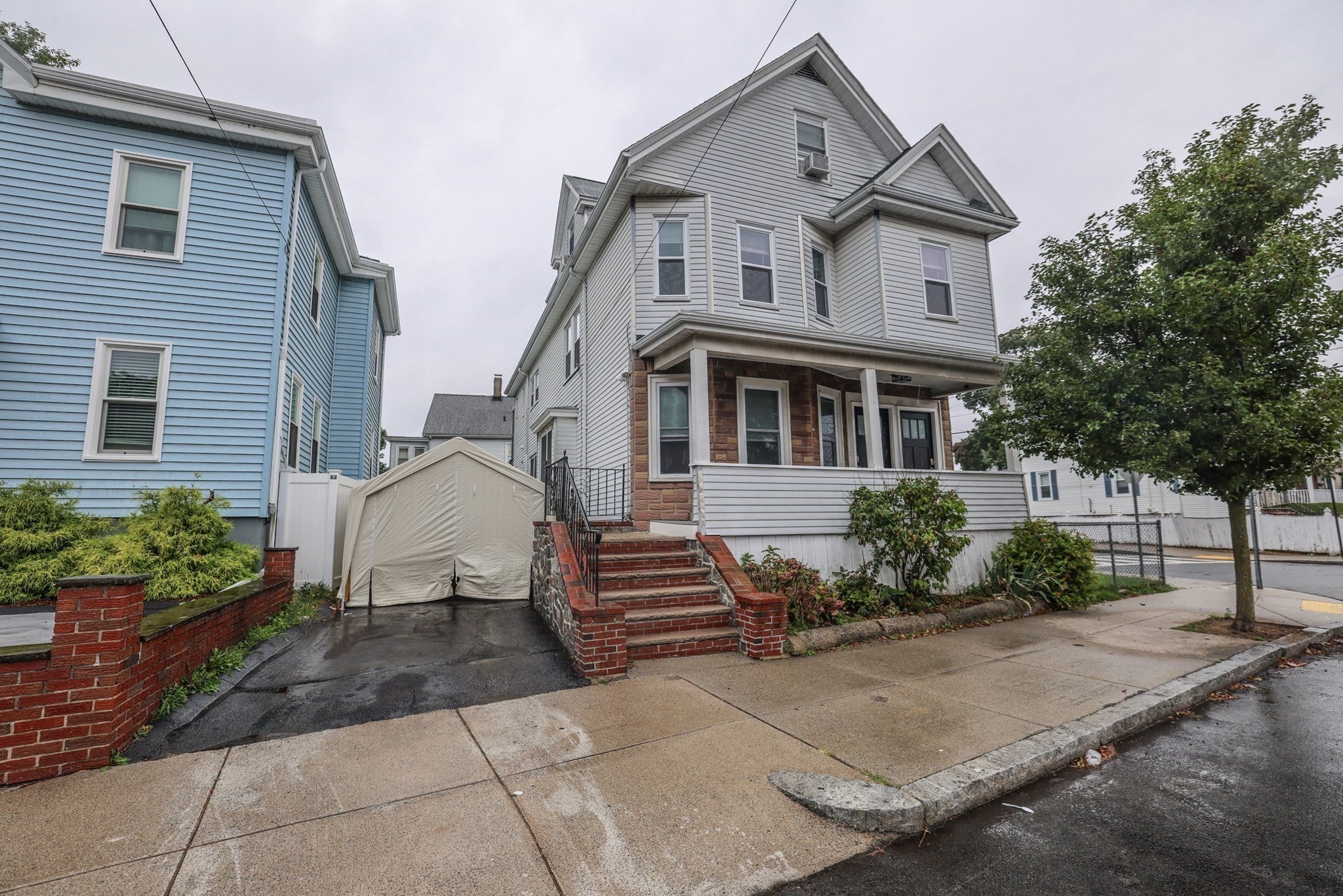 137-139 West St