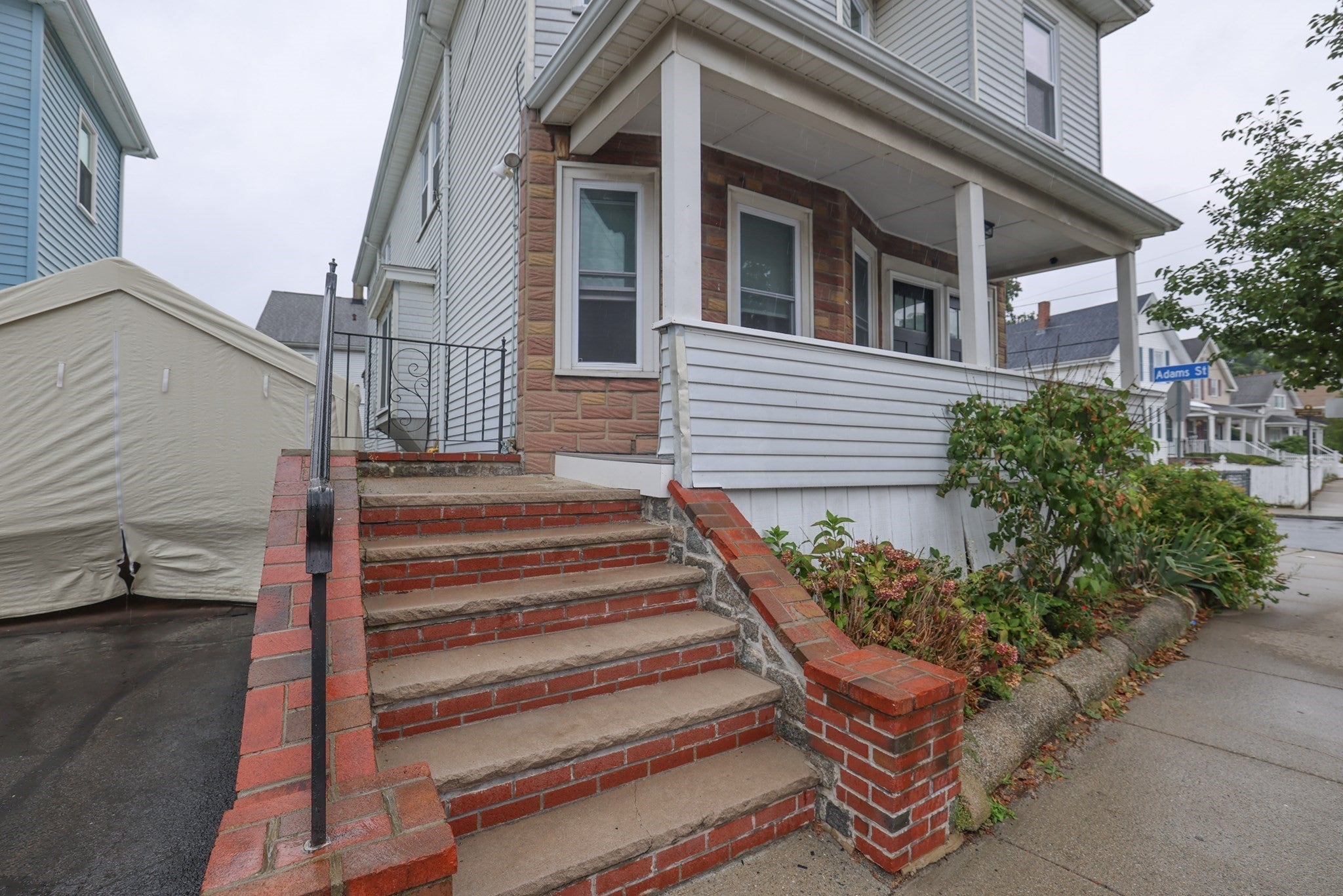137-139 West St