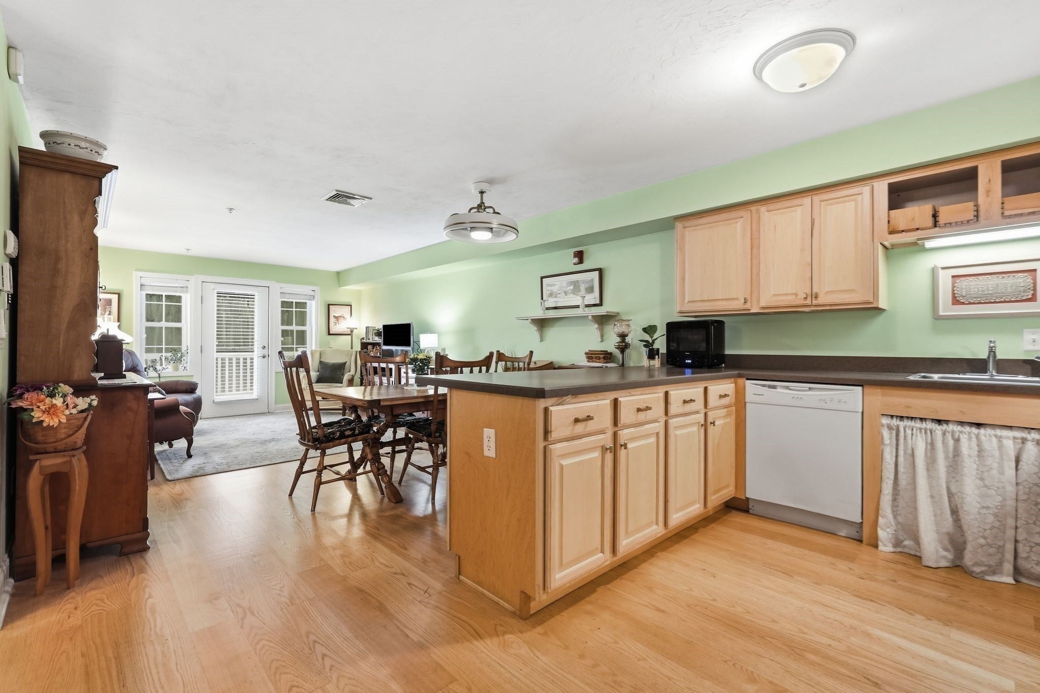 26 Greenleaves Dr #611, Amherst, MA, 26 Greenleaves Dr #611, Amherst, MA Photo #8