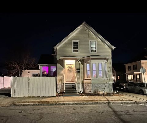 Photo of 28 Borden St #1, New Bedford, MA 02740 (MLS # 73418964) Photo of 28 Borden St #1, New Bedford, MA 02740 (MLS # 73418964)