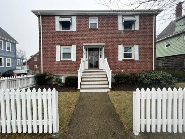 Click for 273 East Squantum St #4, Quincy, MA slideshow Click for 273 East Squantum St #4, Quincy, MA slideshow