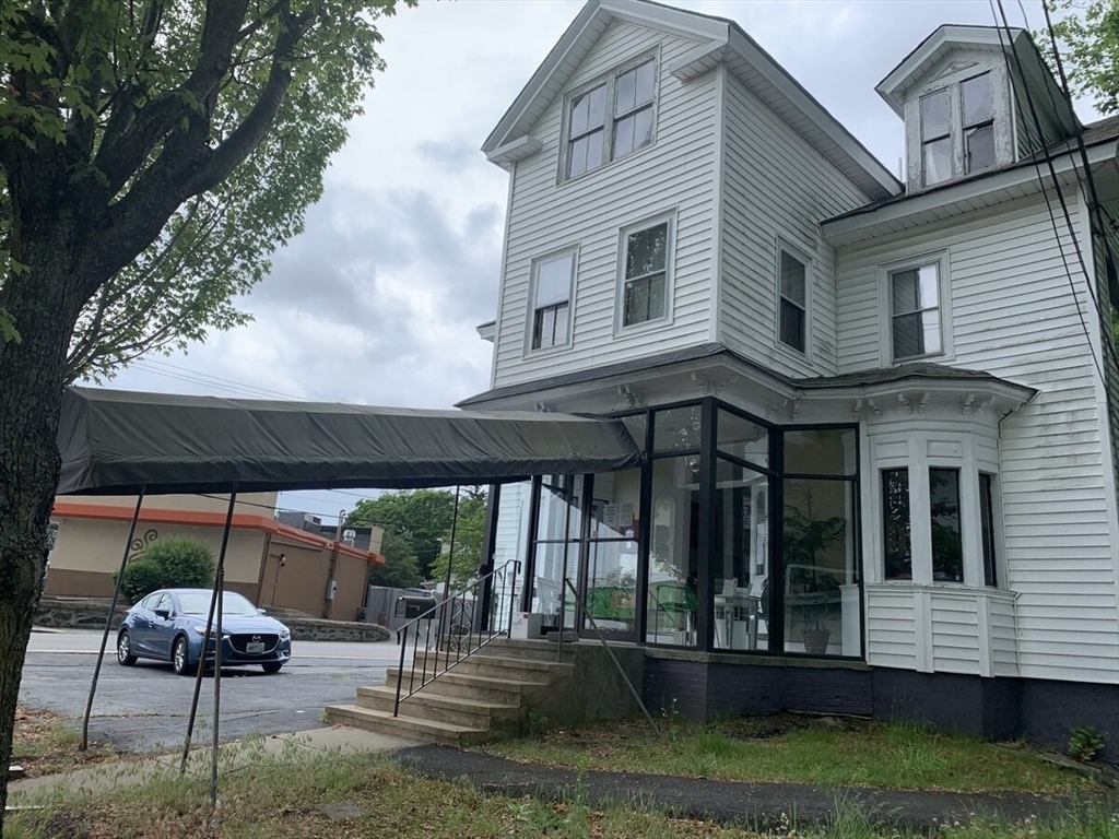 642 East Ave