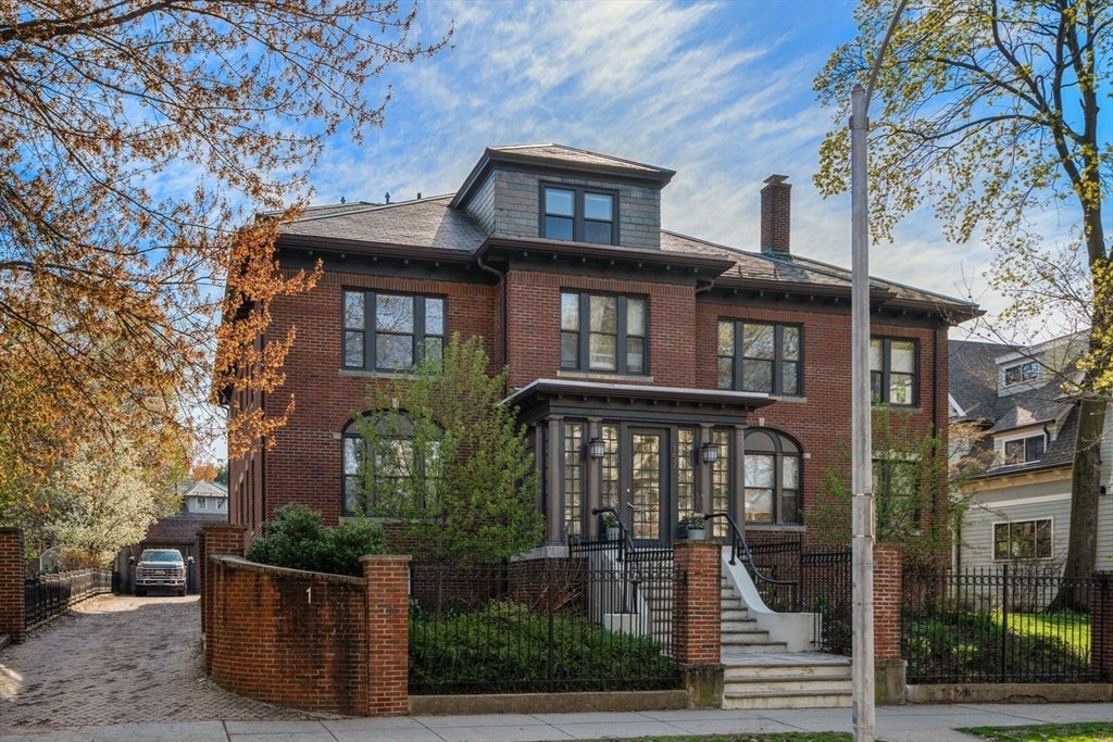 157 Babcock St #2, Brookline, MA Photo #1