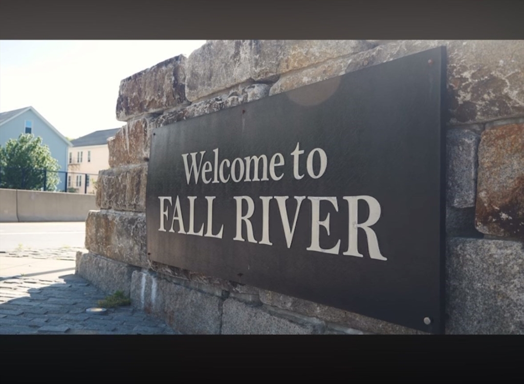 403 Division Street 10