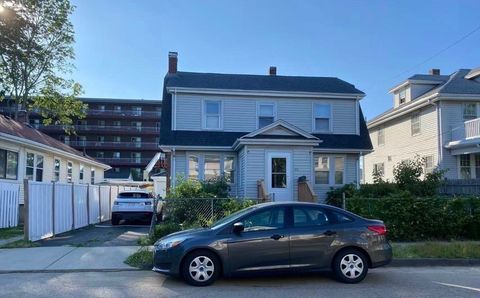 20 Ellington Rd Quincy MA 02170