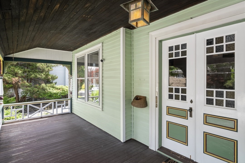 20 Riverview Ave