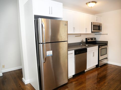 Photo of 45 Carlton St #5, Brookline, MA 02446 (MLS # 73481437)