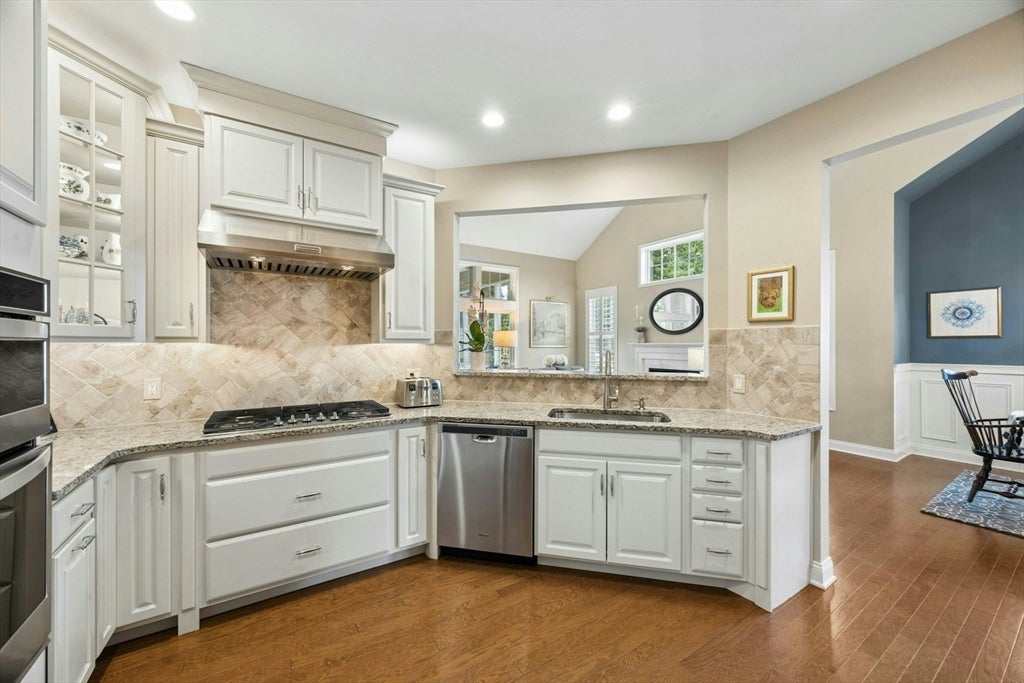42 Ridgewood Dr #42, Stow, MA Photo #4