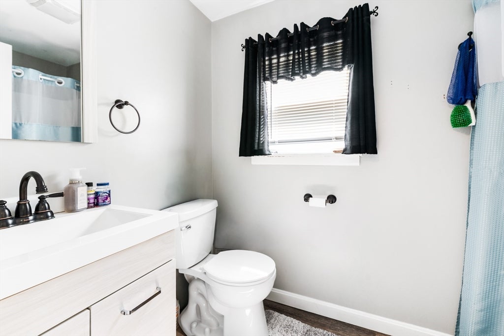 19 Jade CT, Derry, NH Photo #25