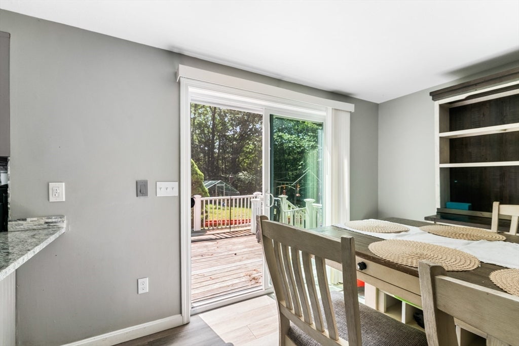 19 Jade CT, Derry, NH Photo #17
