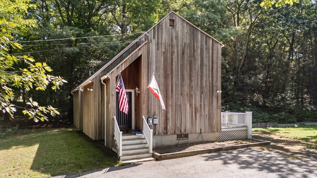 19 Jade CT, Derry, NH Photo #4
