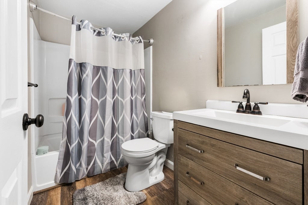 19 Jade CT, Derry, NH Photo #19