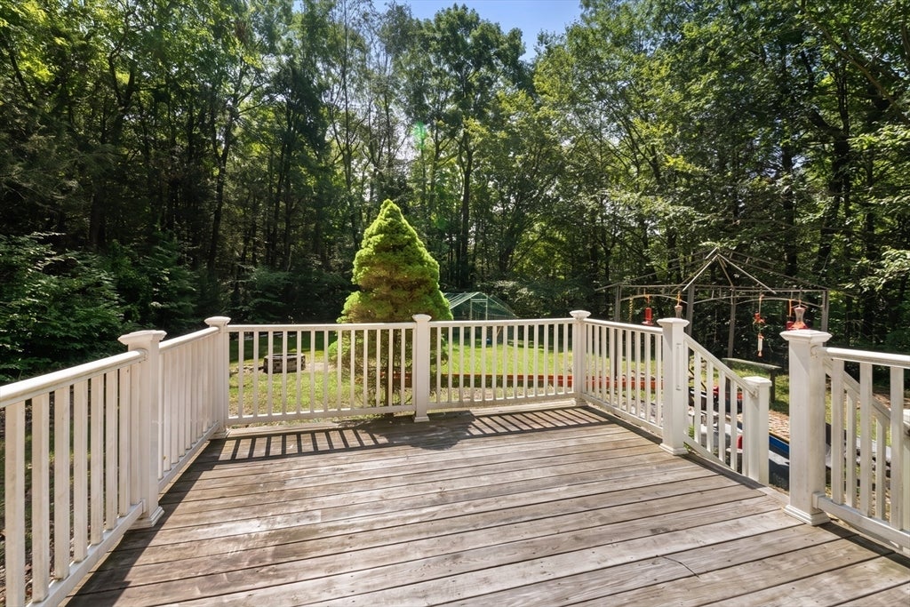 19 Jade CT, Derry, NH Photo #9