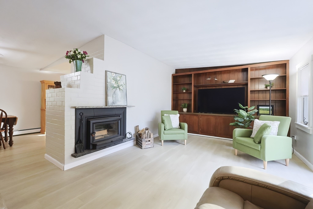 91 Eaton Road W
