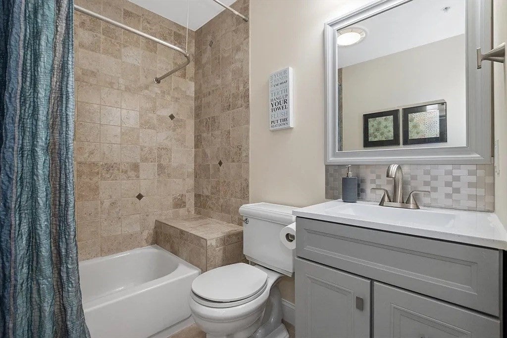 32 Common St #3-4, Waltham, MA Photo #15