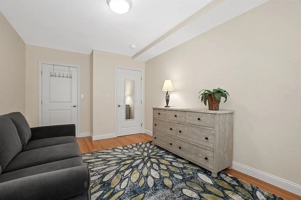 32 Common St #3-4, Waltham, MA Photo #16