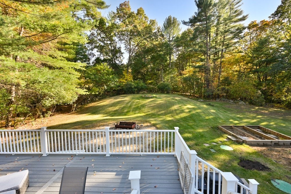 1 Wagon Dr, North Reading, MA Photo #8