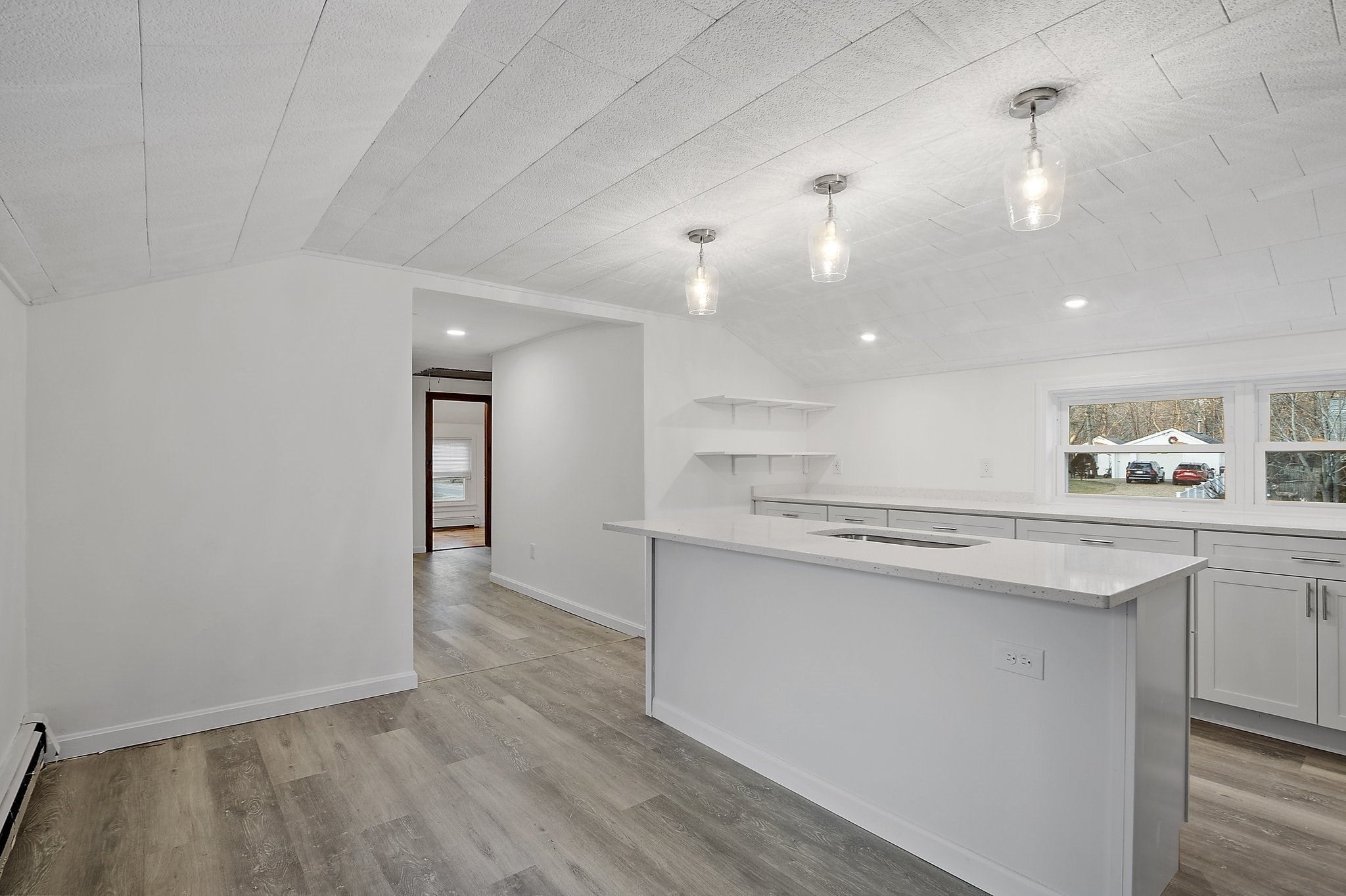 47 Railroad Ave 2