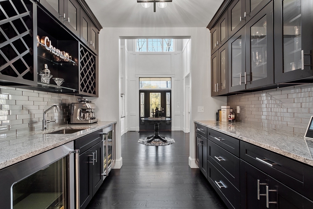 3 Toronto Ave