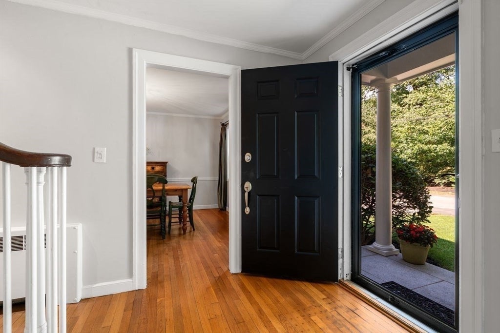 187 Hinckley Rd