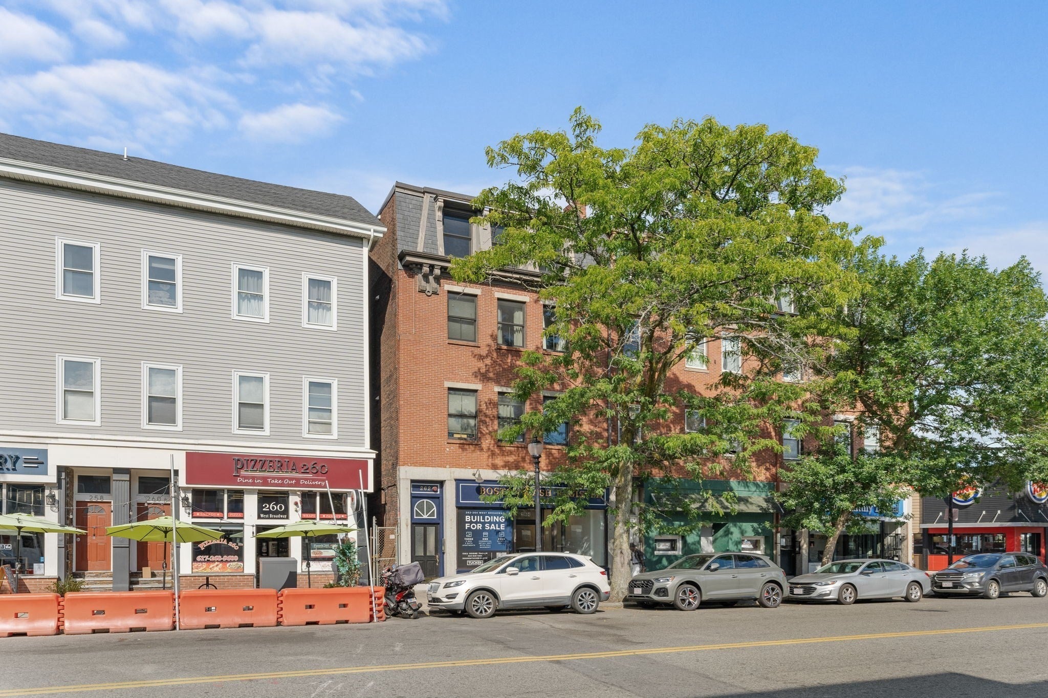 262-264 West Broadway