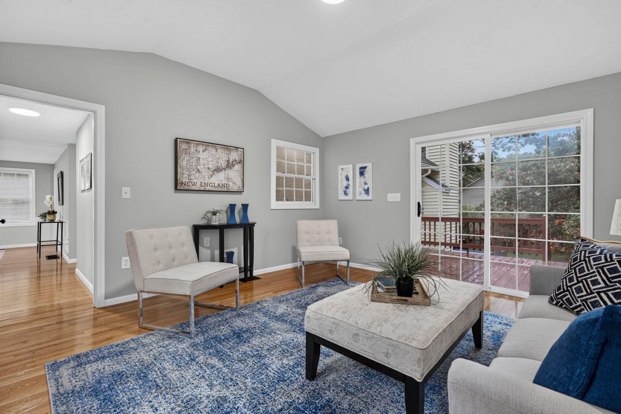16 Horseshoe Ln, Clinton, MA Photo #13